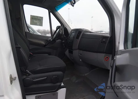 2014 Mercedes-Benz Sprinter 2500 Normal Roof z USA, uszkodzony, nr VIN WD3PE7CC6E5817363